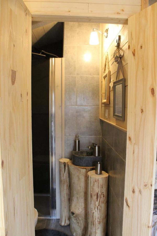 Le Cerf D'Hubert Bed & Breakfast เรดู ภายนอก รูปภาพ