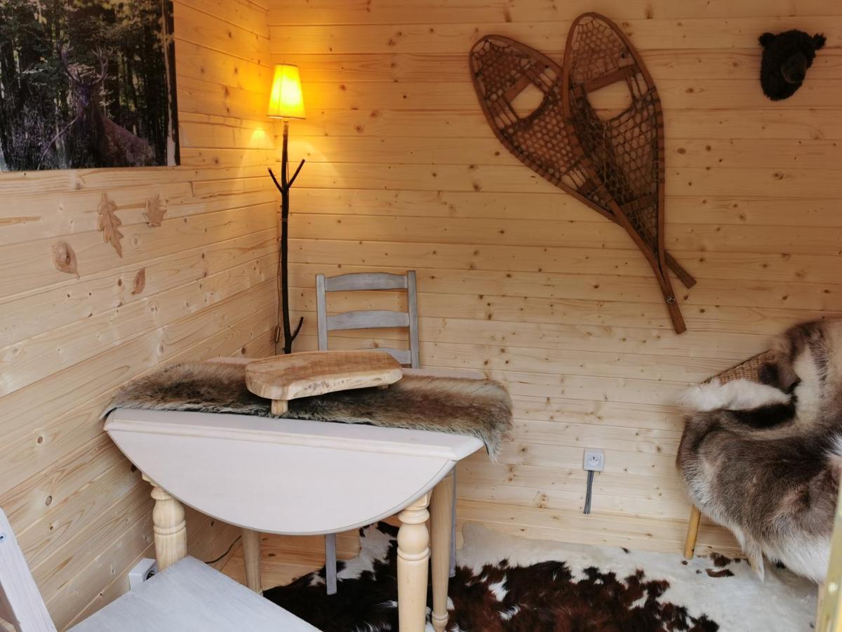 Le Cerf D'Hubert Bed & Breakfast เรดู ภายนอก รูปภาพ
